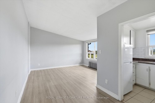301-49 Cuffley Crescent S, Toronto, ON M3K 1X4 2