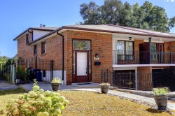 912 Blairholm Avenue  Mississauga, ON L5C 1G4