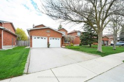 1380 Windrush Drive Oakville, ON L6M 1W8