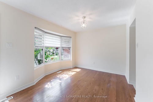 40-2825 Gananoque Drive , Mississauga, ON L5N 1V6 2