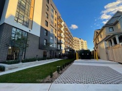 702-3008 William Cutmore Boulevard  Oakville, ON L6H 7G1