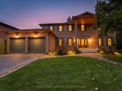 4302 Bridlepath Trail  Mississauga, ON L5L 3K4
