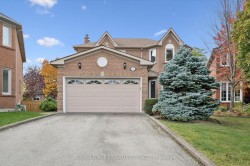 4912 Roseglen Court  Mississauga, ON L5V 1K8