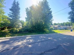 881 4th Avenue S Kenora, ON P9N 1Z9