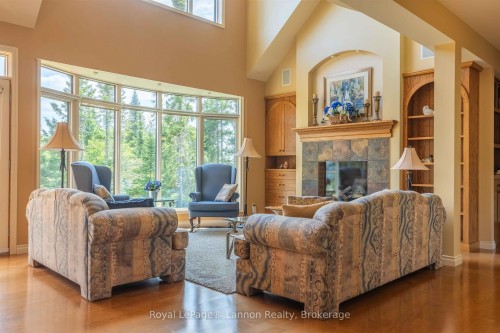 135 Mickelson Drive E, Shuniah, ON 
