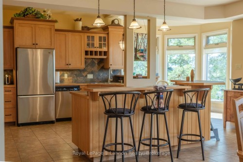 135 Mickelson Drive E, Shuniah, ON 