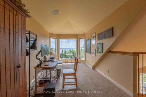 135 Mickelson Drive E, Shuniah, ON 