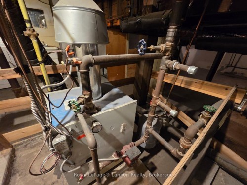 1012 Victoria Avenue E, Thunder Bay, ON 