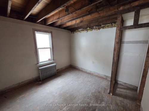 1012 Victoria Avenue E, Thunder Bay, ON 