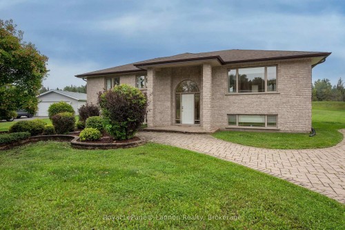 2196 Falconcrest Drive, Thunder Bay, ON 