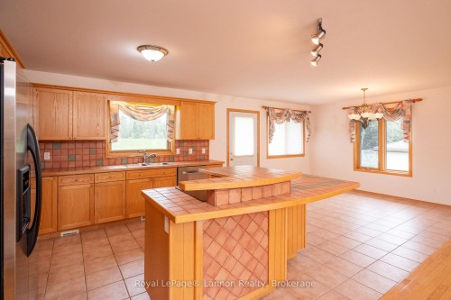 2196 Falconcrest Drive, Thunder Bay, ON 