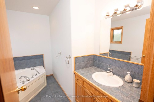 2196 Falconcrest Drive, Thunder Bay, ON 