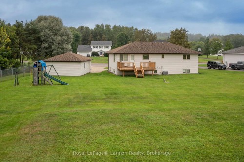 2196 Falconcrest Drive, Thunder Bay, ON 