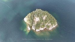 ISLAND EB2114 LINKLATER LAKE Island Kenora Remote Area, ON P0X 1H0