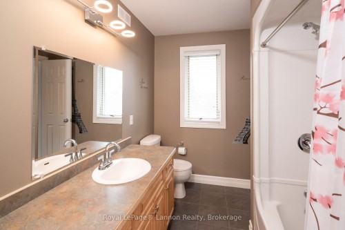 120 Light Court, Thunder Bay, ON 