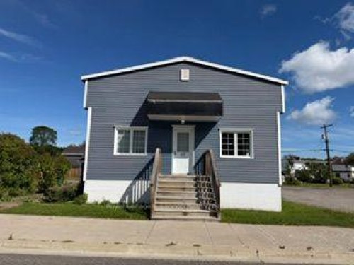 47 Salls Street, Red Rock, ON 