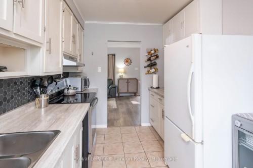 859 Syndicate Avenue N, Thunder Bay, ON 
