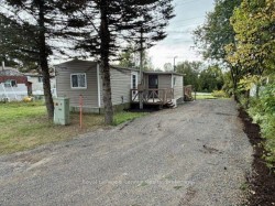 7 Sarawak Drive Thunder Bay, ON P7A 0T1