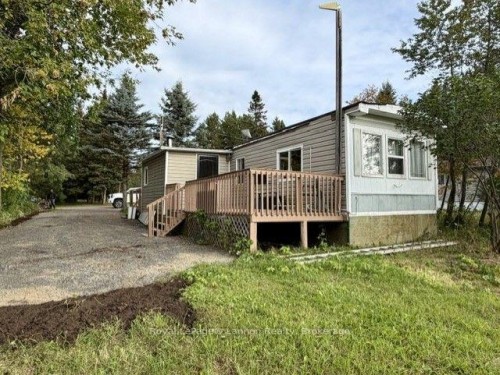7 Sarawak Drive, Thunder Bay, ON 