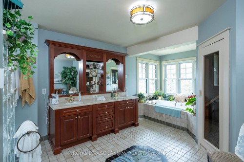34 Winnipeg Avenue, Thunder Bay, ON 