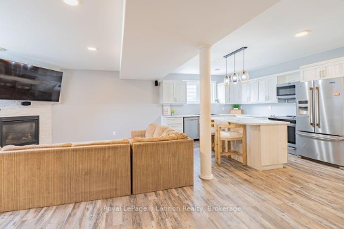 696 Weiler Boulevard, Thunder Bay, ON 
