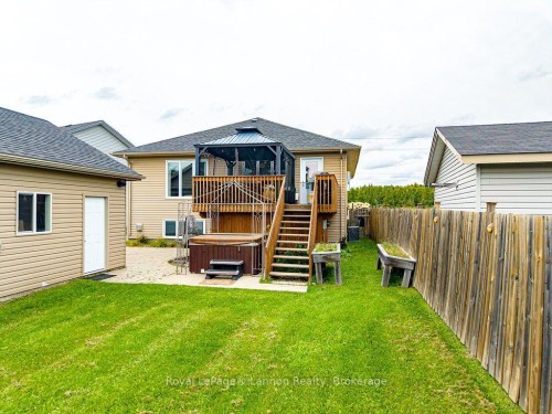 696 Weiler Boulevard, Thunder Bay, ON 