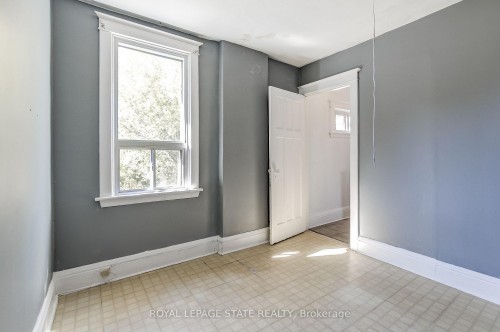 69 Gage Avenue N, Hamilton, ON 