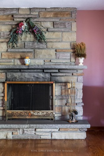 14 Woodside Drive, Hamilton, ON 