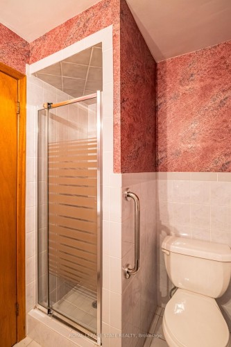 14 Woodside Drive, Hamilton, ON 