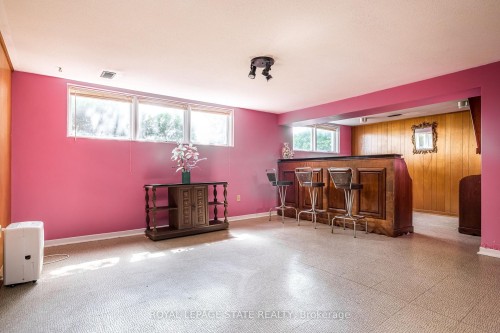 14 Woodside Drive, Hamilton, ON 