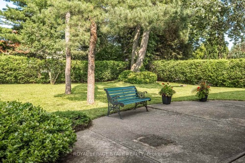 14 Woodside Drive, Hamilton, ON 