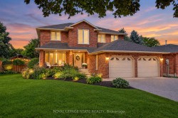 64 Driftwood Court  Grimsby, ON L3M 4Y1