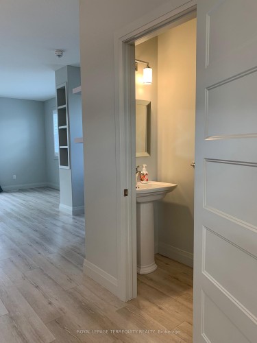 2-3025 Singleton Avenue , London South, ON N6L 0E6 5