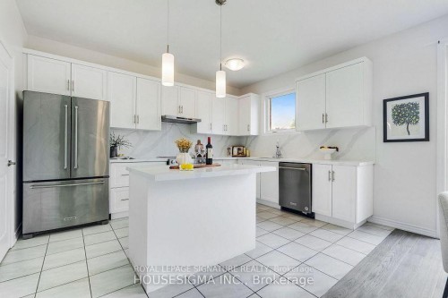7763 Secretariat Court , Niagara Falls, ON L7C 4G6 5