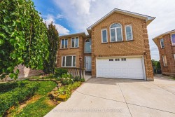 90 Fairington Crescent  Hamilton, ON L8E 3N4