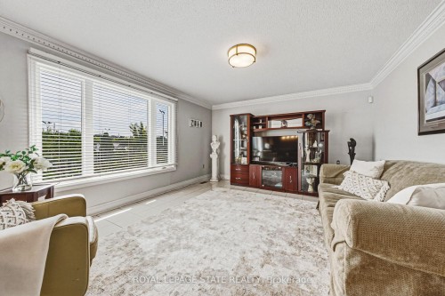 90 Fairington Crescent, Hamilton, ON 