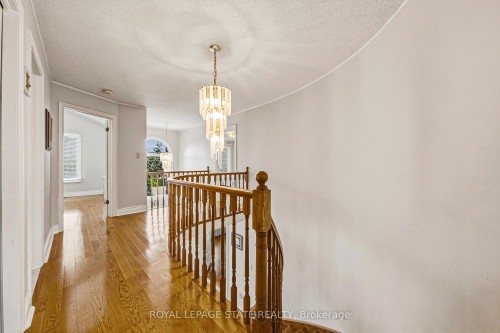90 Fairington Crescent, Hamilton, ON 