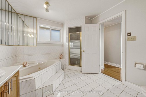90 Fairington Crescent, Hamilton, ON 