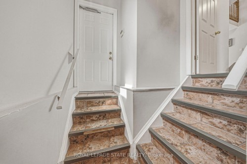 90 Fairington Crescent, Hamilton, ON 