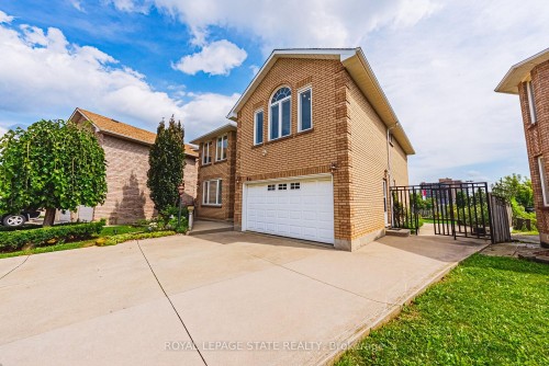 90 Fairington Crescent, Hamilton, ON 