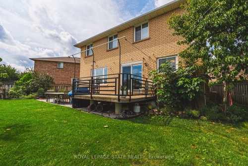 90 Fairington Crescent, Hamilton, ON 