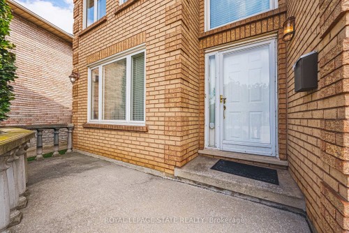 90 Fairington Crescent, Hamilton, ON 