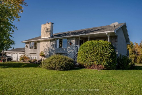 3410 Hwy 11 71 Highway, La Vallee, ON 