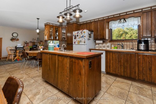 3410 Hwy 11 71 Highway, La Vallee, ON 