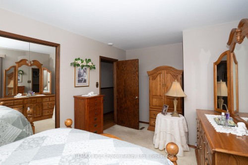 3410 Hwy 11 71 Highway, La Vallee, ON 