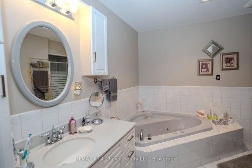 3410 Hwy 11 71 Highway, La Vallee, ON 