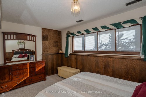 3410 Hwy 11 71 Highway, La Vallee, ON 