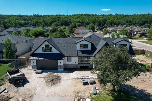 24 Royce Avenue , Hamilton, ON L8G 3B5 2