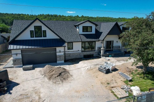24 Royce Avenue , Hamilton, ON L8G 3B5 4