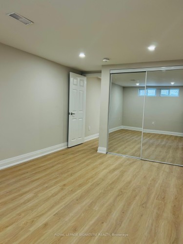 Bsmt-49 Edinburgh Road , Kitchener, ON N2B 1M4 3